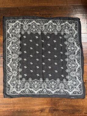 Talula Navy Paisley Bandana